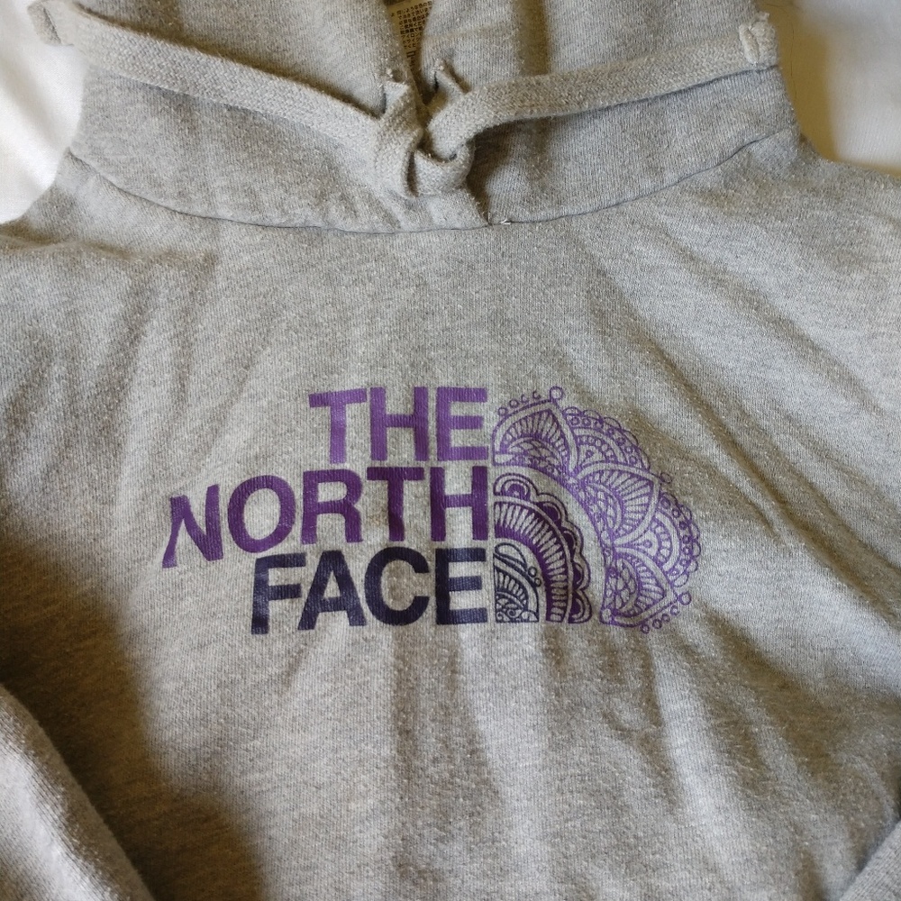 Grey The North Face hoodie